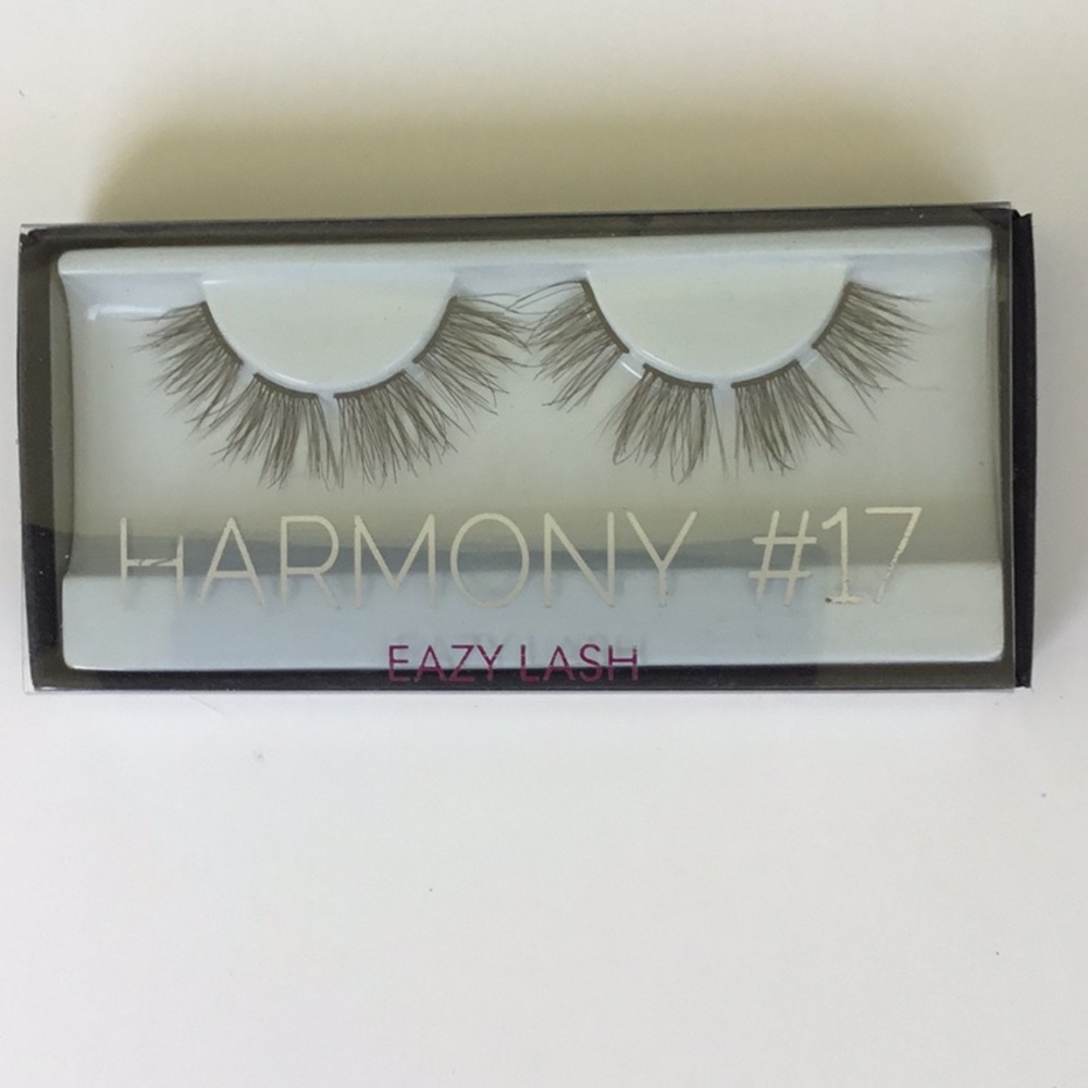 Huda beauty eazy lash harmony #17